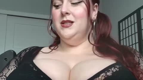 Snapshot of bambixxlynn chatting on July 8, 10:58 pm bambixxlynn online show from July 8, 10:58 pm