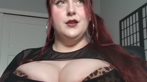 Snapshot of bambixxlynn chatting on July 10, 12:26 am bambixxlynn online show from July 10, 12:26 am