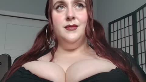Snapshot of bambixxlynn chatting on July 13, 12:35 am bambixxlynn online show from July 13, 12:35 am