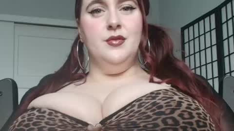 Snapshot of bambixxlynn chatting on July 22, 11:07 pm bambixxlynn online show from July 22, 11:07 pm