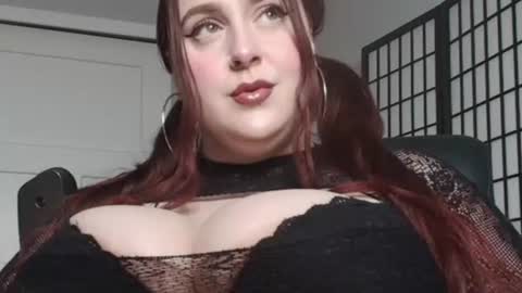 Snapshot of bambixxlynn chatting on July 25, 11:46 pm bambixxlynn online show from July 25, 11:46 pm