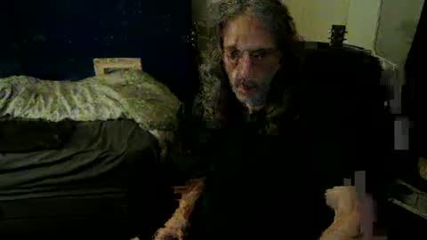 Snapshot of bangintoleather chatting on July 5, 2:07 am bangintoleather online show from July 5, 2:07 am