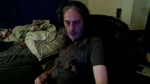 Snapshot of bangintoleather chatting on July 7, 1:19 am bangintoleather online show from July 7, 1:19 am