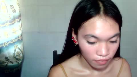 Snapshot of baninay810654 chatting on May 6, 12:30 am baninay810654 online show from May 6, 12:30 am