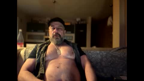 Snapshot of barba71 chatting on January 31, 11:03 am Military man 69 online show from January 31, 11:03 am