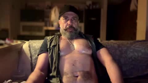 Snapshot of barba71 chatting on February 1, 4:56 am Military man 69 online show from February 1, 4:56 am