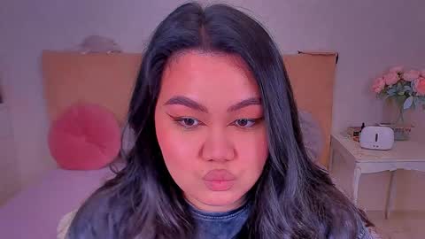 Barbie Kim online show from December 7, 2:42 am