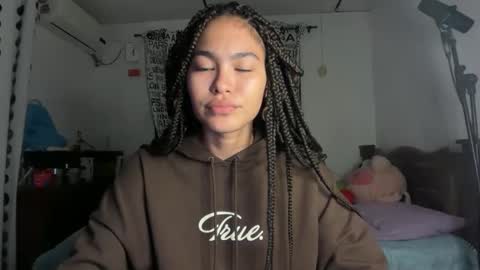 Snapshot of barbara_k_k chatting on January 5, 1:03 am Rave Ig morosess If you want to know more about me DM or in my Of.. ravemisato online show from January 5, 1:03 am
