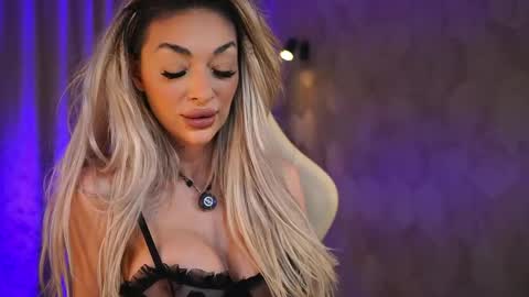  Ana  online show from April 21, 3:50 pm