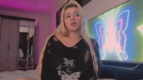 Snapshot of barbarasiren chatting on September 25, 2:21 pm barbarasiren online show from September 25, 2:21 pm