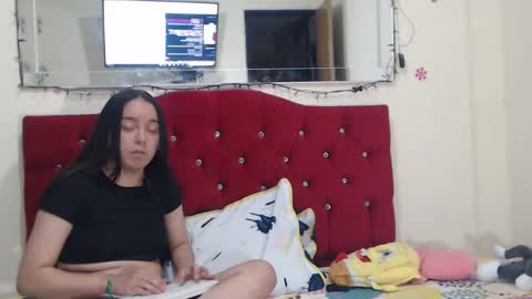 Snapshot of barbaraylola chatting on January 18, 1:52 am barbaraylola online show from January 18, 1:52 am