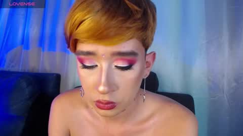          I work from home this is my room 3 online show from January 27, 7:35 am