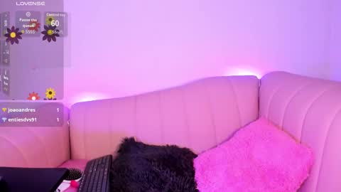          I work from home this is my room 3 online show from November 15, 8:44 am