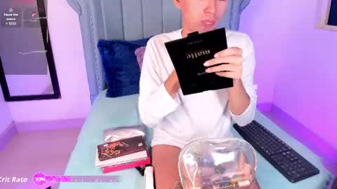 Snapshot of barbie_boy_ chatting on June 10, 7:18 am I work from home this is my room 3 online show from June 10, 7:18 am
