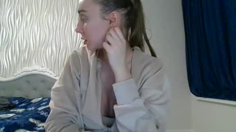 Kate online show from February 9, 8:57 pm