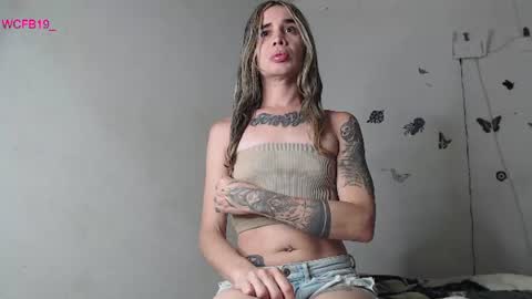 Snapshot of barbie_hot66 chatting on June 16, 9:28 pm Barbie online show from June 16, 9:28 pm
