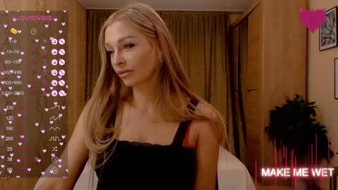 Snapshot of barbie_kiss1 chatting on December 9, 1:07 am barbie online show from December 9, 1:07 am