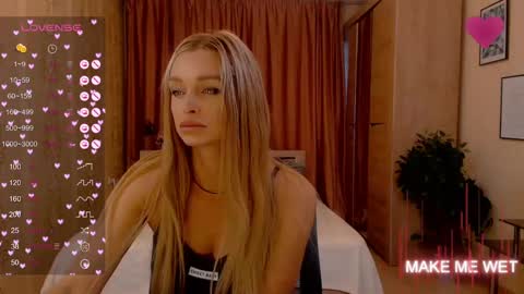 Snapshot of barbie_kiss1 chatting on January 5, 3:32 am barbie online show from January 5, 3:32 am