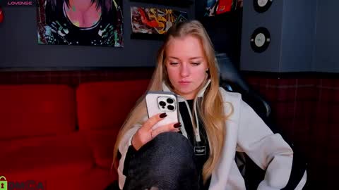 LisGTM2 Mon-Thu Sat 0100am-0700am online show from February 12, 1:11 am