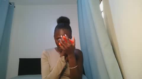 queen online show from February 21, 8:26 am