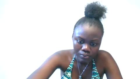 Snapshot of barbie_queen2 chatting on June 21, 8:50 am queen online show from June 21, 8:50 am