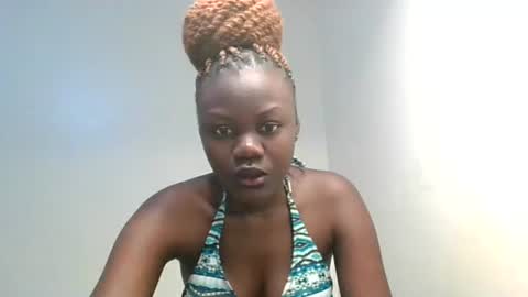 Snapshot of barbie_queen2 chatting on June 24, 8:13 am queen online show from June 24, 8:13 am