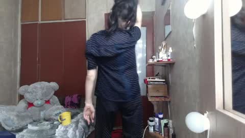 Snapshot of barbie_rococo chatting on April 29, 6:03 pm barbie_rococo online show from April 29, 6:03 pm