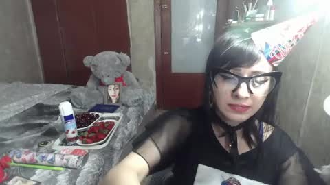 Snapshot of barbie_rococo chatting on May 10, 6:13 pm barbie_rococo online show from May 10, 6:13 pm