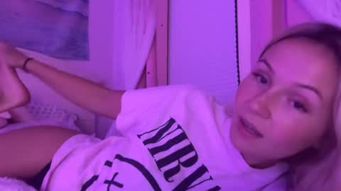 Snapshot of barbiebrittney chatting on July 14, 1:19 am barbiebrittney online show from July 14, 1:19 am