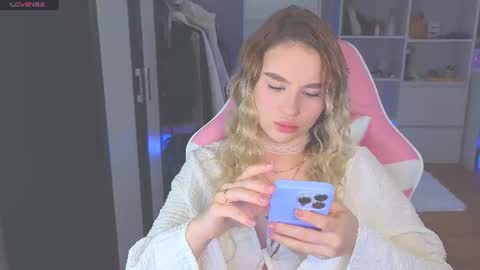 Snapshot of barbieee_doll chatting on June 18, 11:03 am Eva online show from June 18, 11:03 am