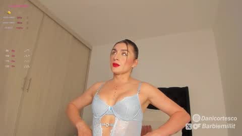 Snapshot of barbiemillit chatting on October 11, 12:32 am barbiemillit online show from October 11, 12:32 am