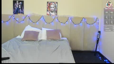 Snapshot of barbiemuscle1 chatting on December 22, 6:15 pm Barbie online show from December 22, 6:15 pm