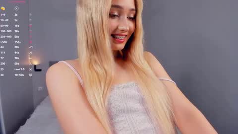 Snapshot of barbimia chatting on May 18, 4:57 pm Mia online show from May 18, 4:57 pm