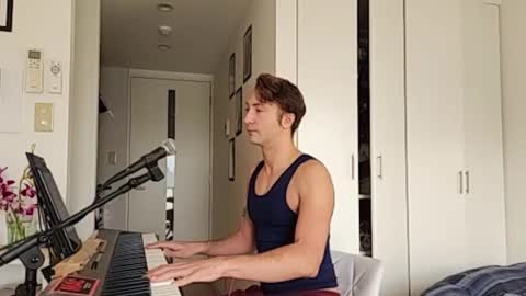 BareBritPianist online show from November 4, 6:34 am