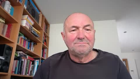 Snapshot of bartvel chatting on March 23, 10:41 am bartvel online show from March 23, 10:41 am
