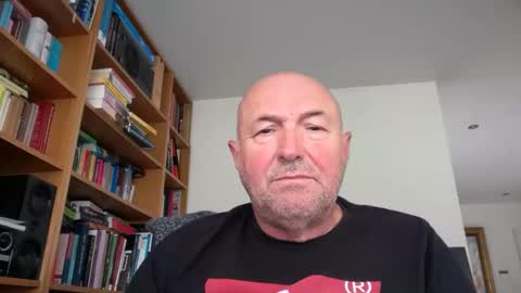 Snapshot of bartvel chatting on April 2, 9:51 am bartvel online show from April 2, 9:51 am