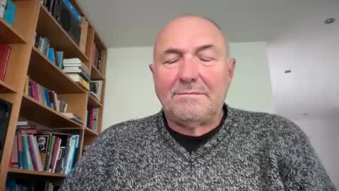 Snapshot of bartvel chatting on May 20, 8:20 am bartvel online show from May 20, 8:20 am