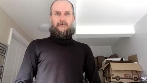 Snapshot of basiccamguy chatting on May 22, 9:04 am basiccamguy online show from May 22, 9:04 am