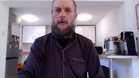 Snapshot of basiccamguy chatting on May 25, 6:41 am basiccamguy online show from May 25, 6:41 am