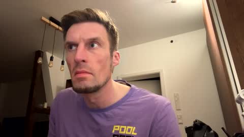 Snapshot of basst23 chatting on February 15, 11:58 pm basst23 online show from February 15, 11:58 pm