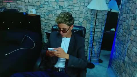 Snapshot of bastiaan_28 chatting on April 26, 12:08 am Bastian online show from April 26, 12:08 am