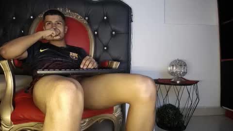 Snapshot of bastian_jonnes chatting on September 18, 8:00 pm Bastian online show from September 18, 8:00 pm