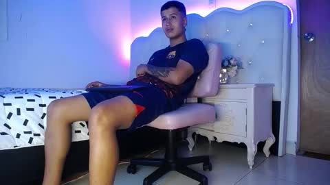 Snapshot of bastian_jonnes chatting on September 20, 7:37 pm Bastian online show from September 20, 7:37 pm