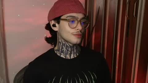 Snapshot of bastiel_ chatting on June 17, 2:25 am Bastiel online show from June 17, 2:25 am