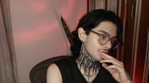 Snapshot of bastiel_ chatting on July 15, 2:17 am Bastiel online show from July 15, 2:17 am