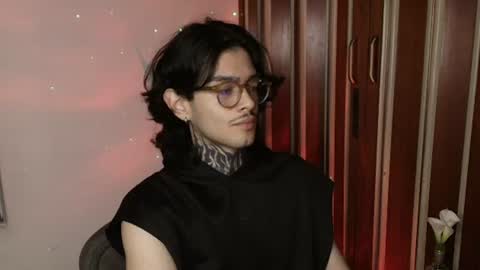 Snapshot of bastiel_ chatting on July 24, 3:15 am Bastiel online show from July 24, 3:15 am