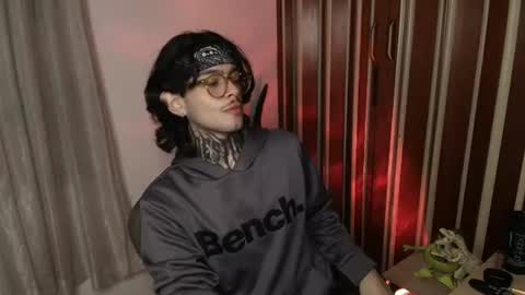 Snapshot of bastiel_ chatting on July 30, 1:59 am Bastiel online show from July 30, 1:59 am