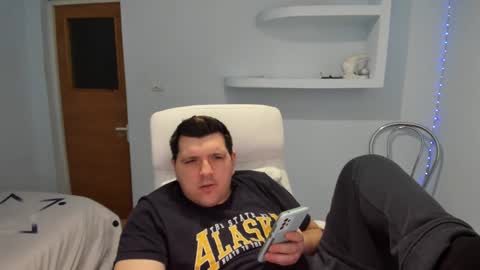 Snapshot of basystem8 chatting on January 19, 2:17 pm BASY online show from January 19, 2:17 pm