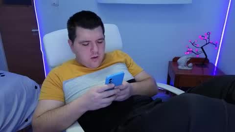 Snapshot of basystem8 chatting on October 6, 2:53 am BASY online show from October 6, 2:53 am