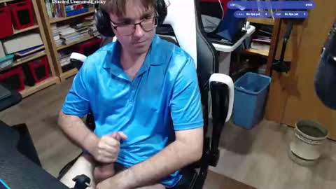 Snapshot of baterricky chatting on June 28, 2:12 pm Ricky online show from June 28, 2:12 pm